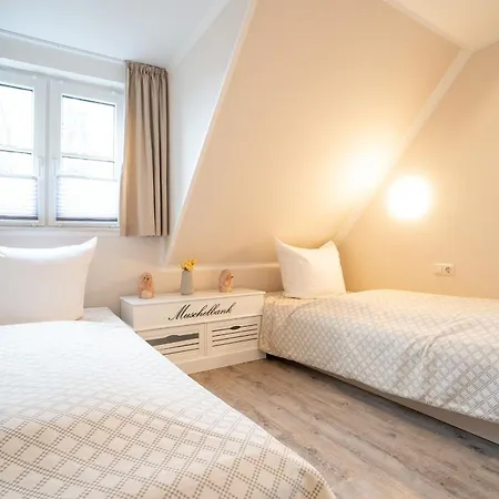 Muschelbank Apartment Scharbeutz